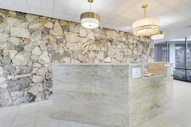 Golfview North Palm Beach I Unit 1016 photo 4