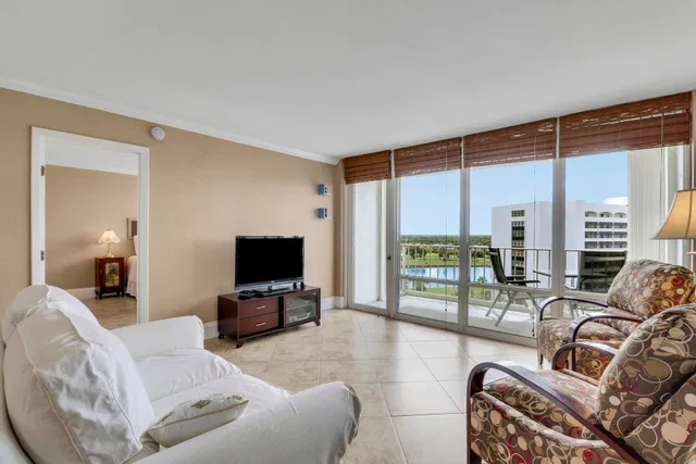 Golfview North Palm Beach I Unit 1016 photo 11