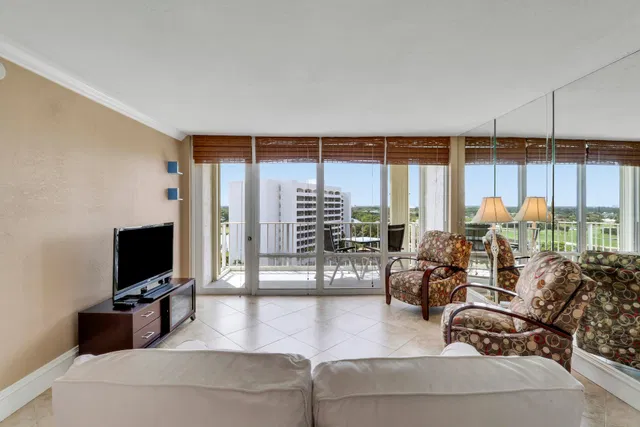 Golfview North Palm Beach I Unit 1016 photo 12