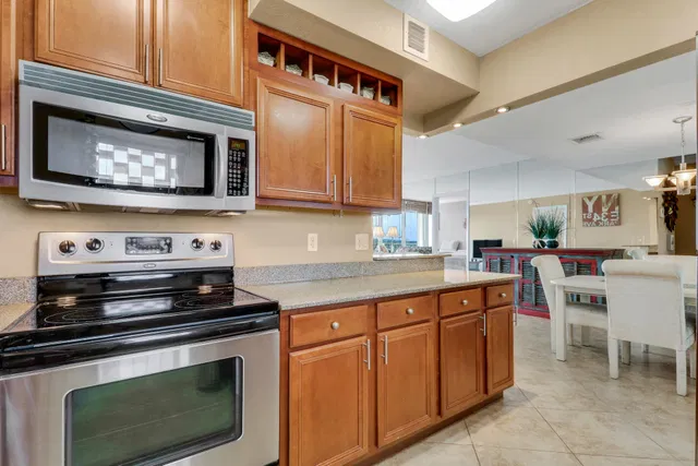Golfview North Palm Beach I Unit 1016 photo 24