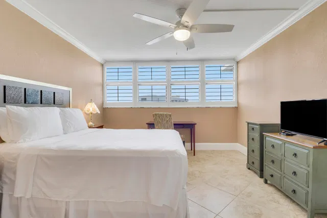 Golfview North Palm Beach I Unit 1016 photo 26