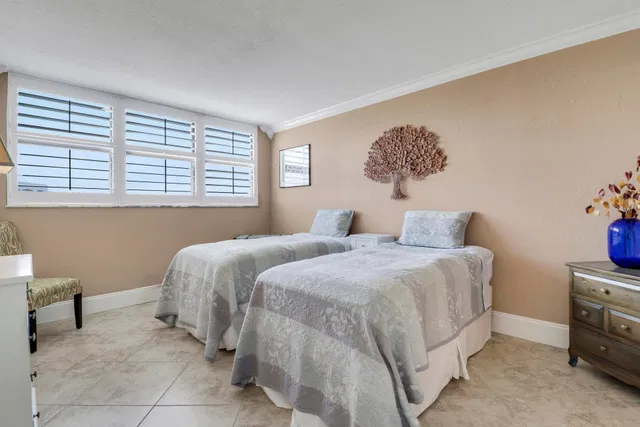 Golfview North Palm Beach I Unit 1016 photo 32
