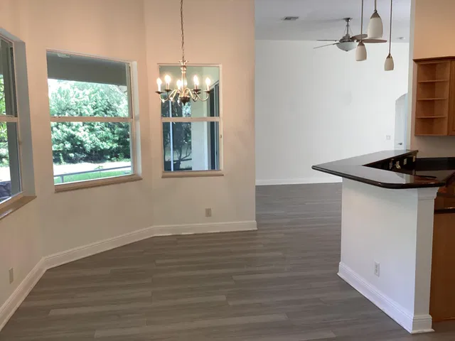 Residence photo 6