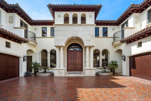 Royal Palm Yacht and Country Club Residence photo 6