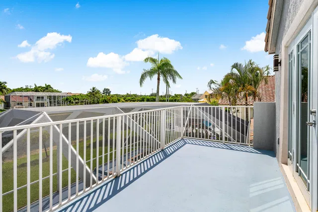 Boca Isles Residence photo 40