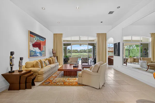 Admirals Cove Residence photo 4
