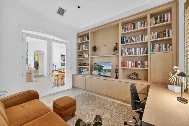 Admirals Cove Residence photo 11