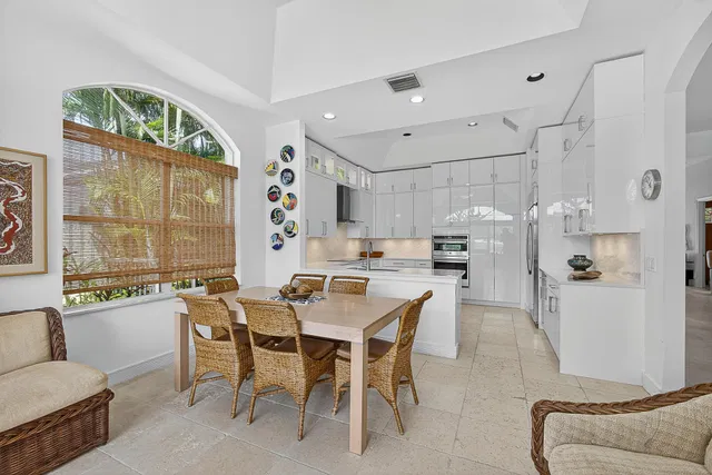 Admirals Cove Residence photo 12