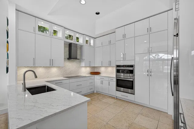 Admirals Cove Residence photo 14