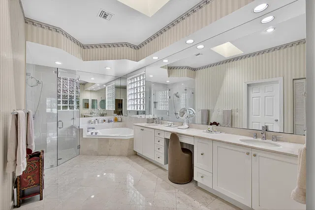 Admirals Cove Residence photo 22