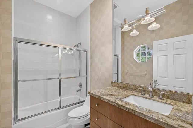 Admirals Cove Residence photo 27
