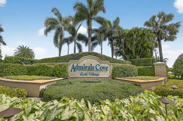 Admirals Cove Residence photo 52