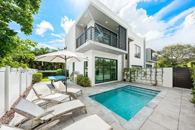 Palm Trail Delray Beach Residence photo 31