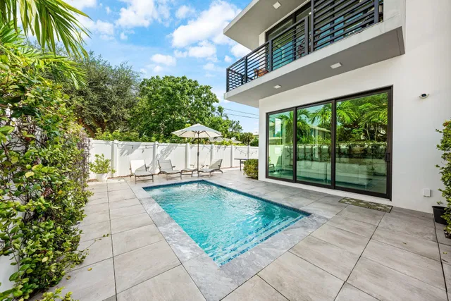 Palm Trail Delray Beach Residence photo 32
