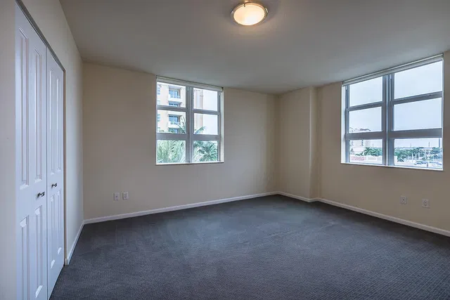 The Metropolitan Unit 302 photo 7