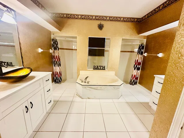 Residence photo 15