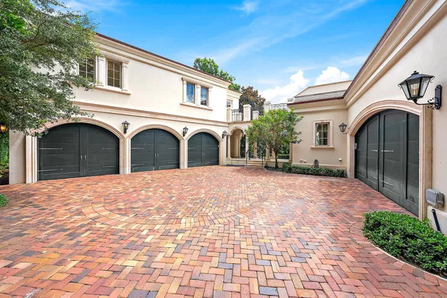 Frenchman's Creek Residence photo 8