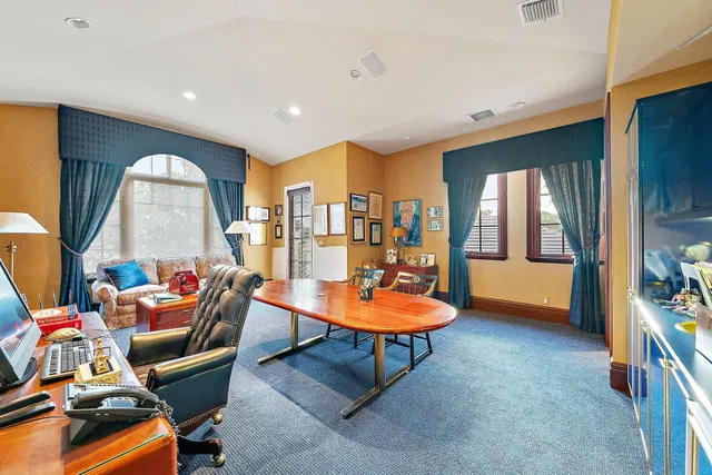 Frenchman's Creek Residence photo 40