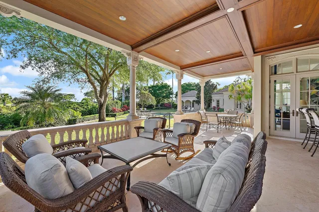 Frenchman's Creek Residence photo 42