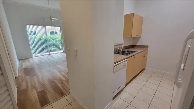 The Montecito Unit 102 photo 9