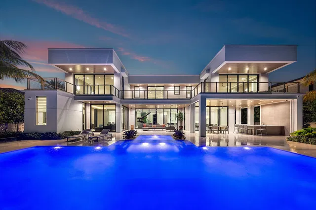 Residence photo 2