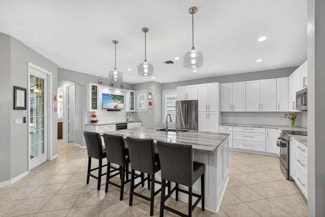 Canterbury Place Residence photo 9