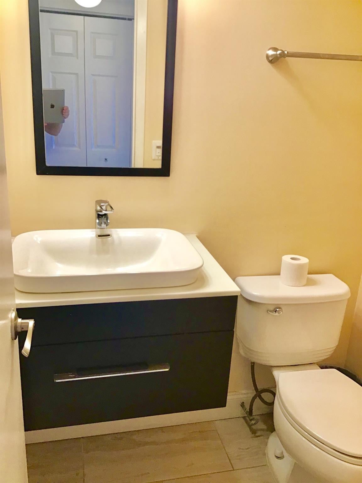Unit 135 photo 11