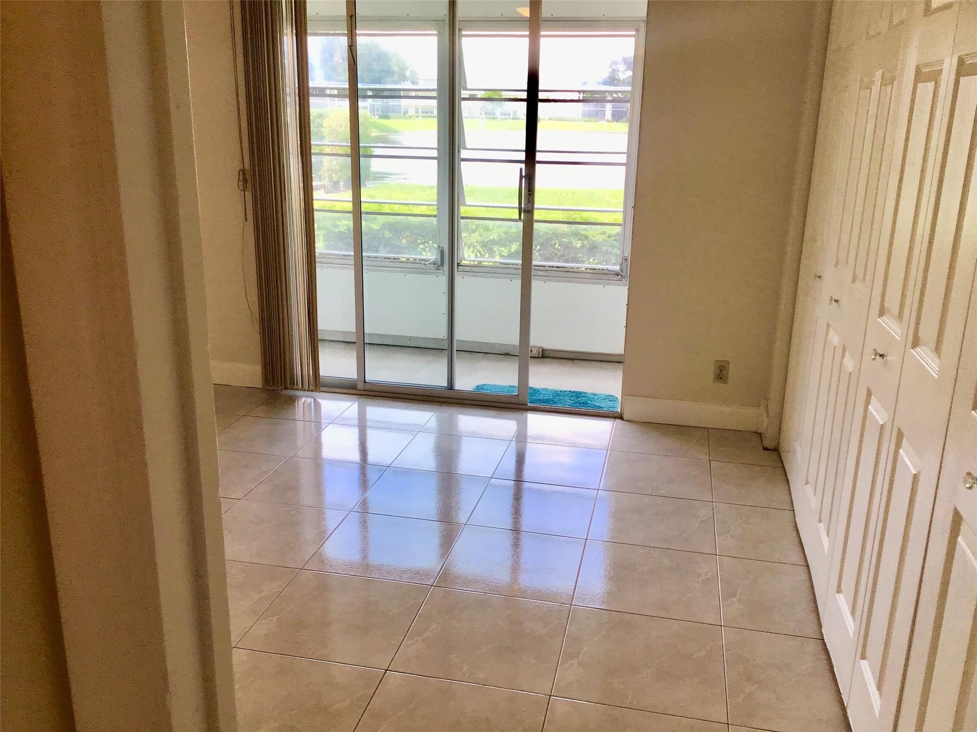 Unit 135 photo 12
