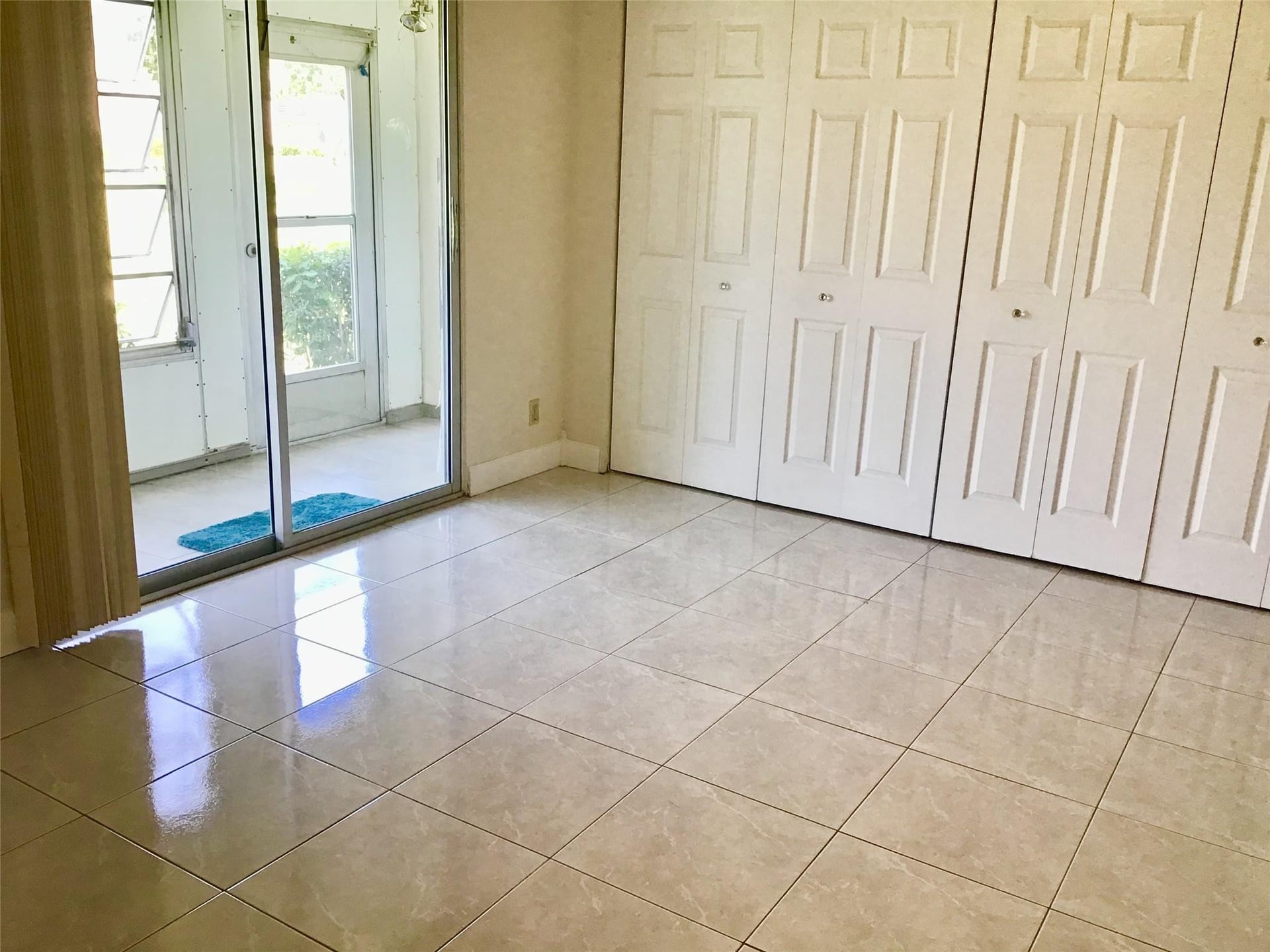 Unit 135 photo 15