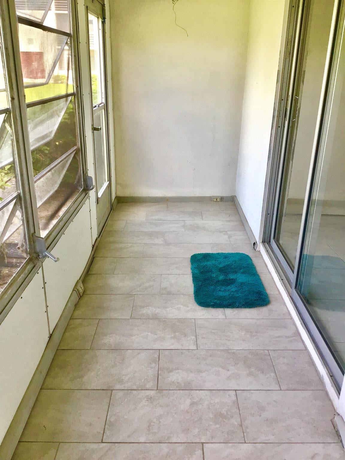 Unit 135 photo 18