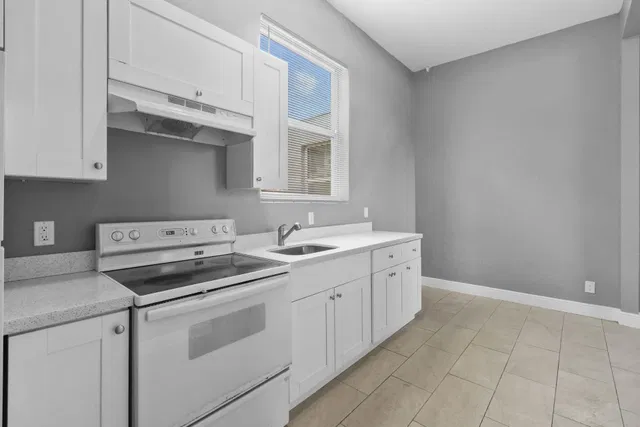Residence photo 6