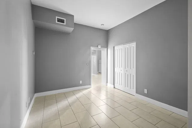 Residence photo 12