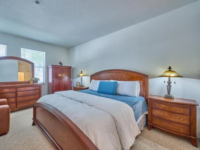  Residence photo 9