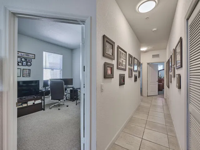  Residence photo 14