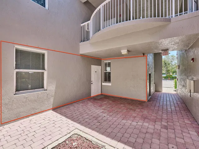  Residence photo 24