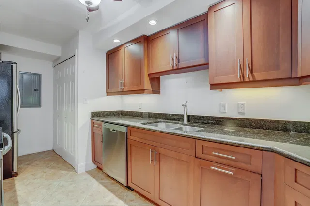 Tiara Singer Island Unit 25c photo 7