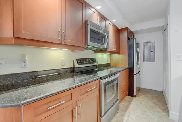 Tiara Singer Island Unit 25c photo 8