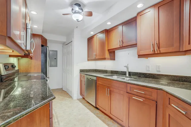 Tiara Singer Island Unit 25c photo 9
