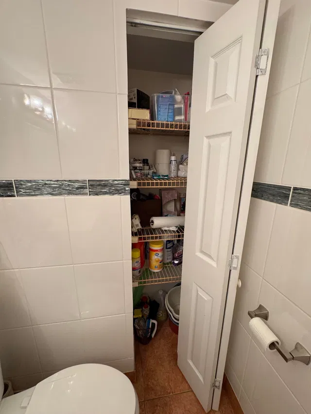 Unit I 405 photo 16