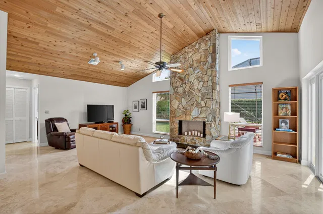 Colonnade Boca Raton Residence photo 18