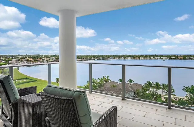 Water Club North Palm Beach Unit 1004 photo 2