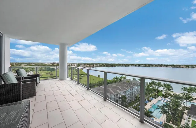 Water Club North Palm Beach Unit 1004 photo 9