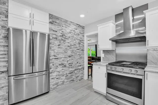 Old Northwood Residence photo 5