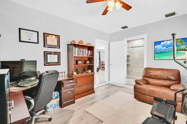 Old Northwood Residence photo 14