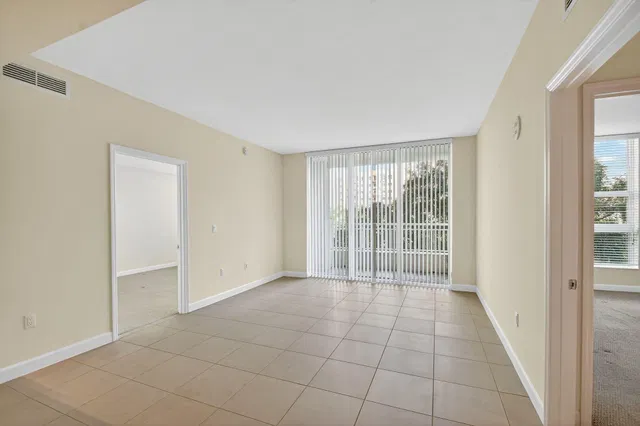 City Palms Unit 338 photo 9