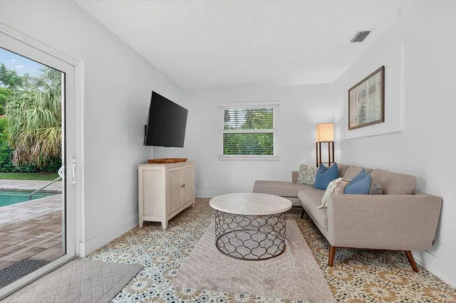 Residence photo 14