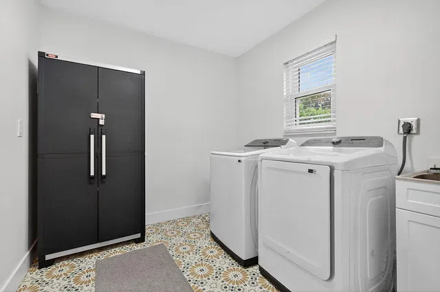 Residence photo 30