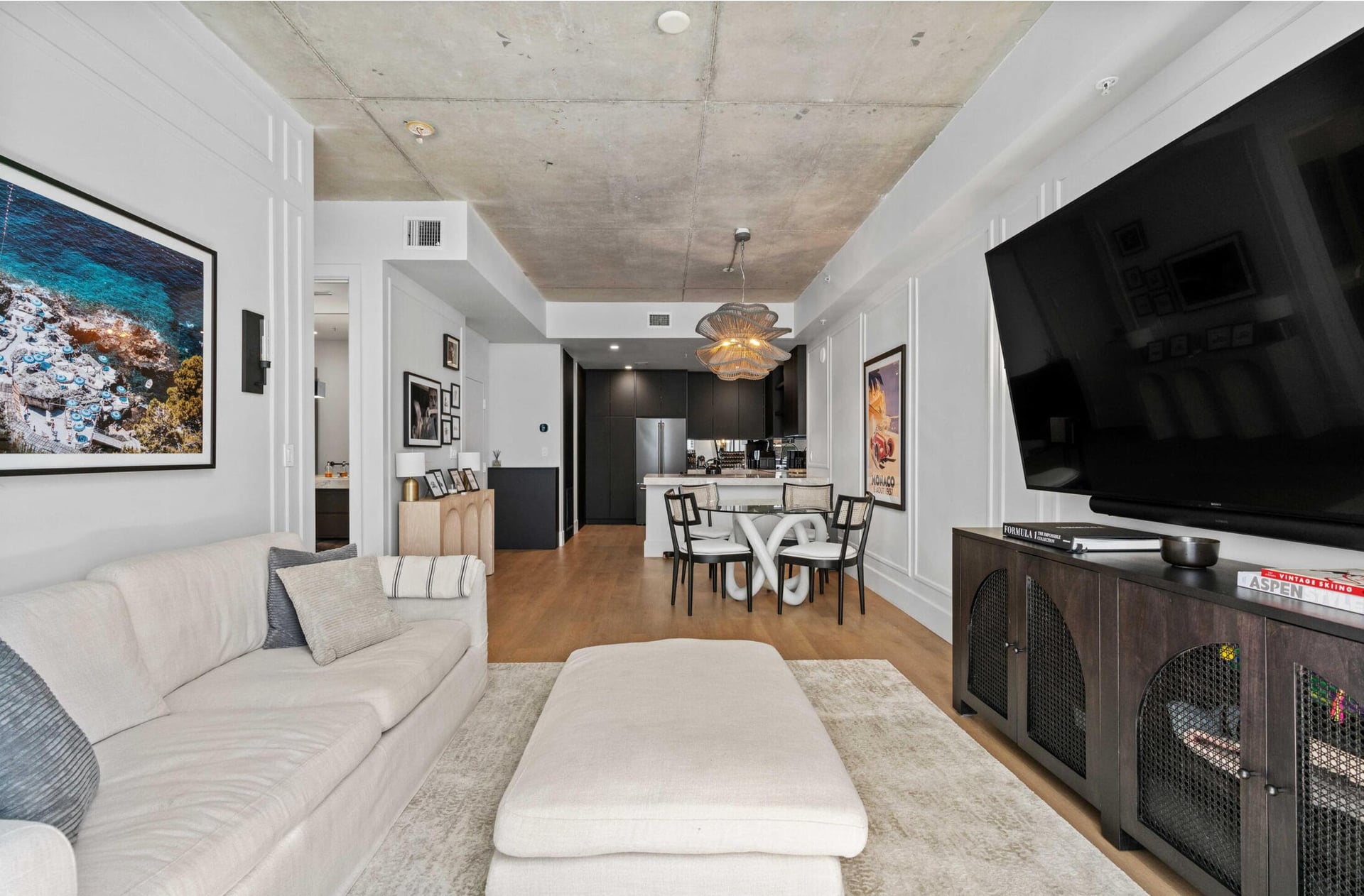 Villa Lofts Unit 804 photo 5