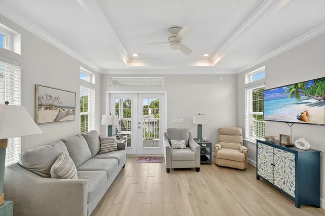 Residence photo 2