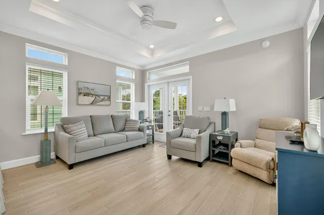 Residence photo 5